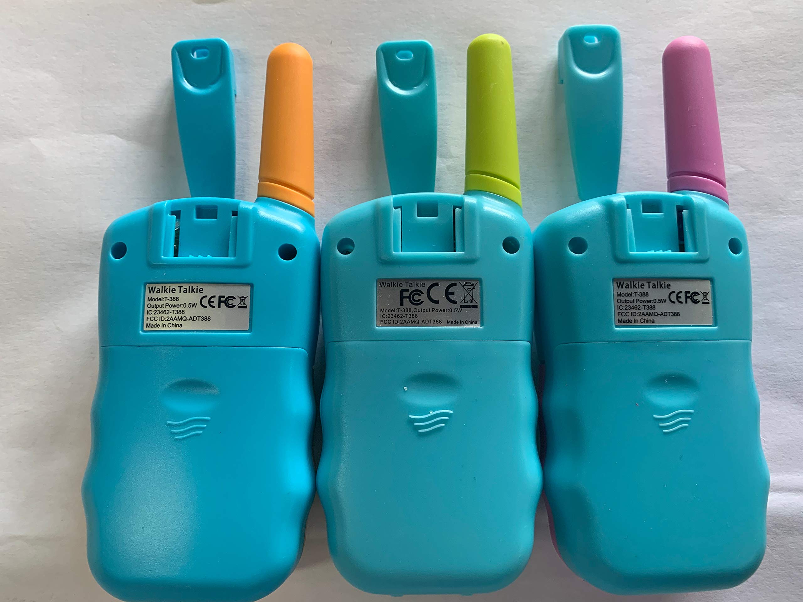Selieve walkie talkies offer up to 3 km range for discovery.