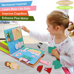Sendhjurf Busy Book back pocket helps organize small pieces during play.
