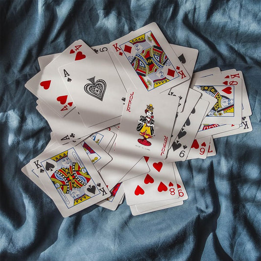 ShowHihi 20-pack mini-decks deliver 54 cards in a pocket size.
