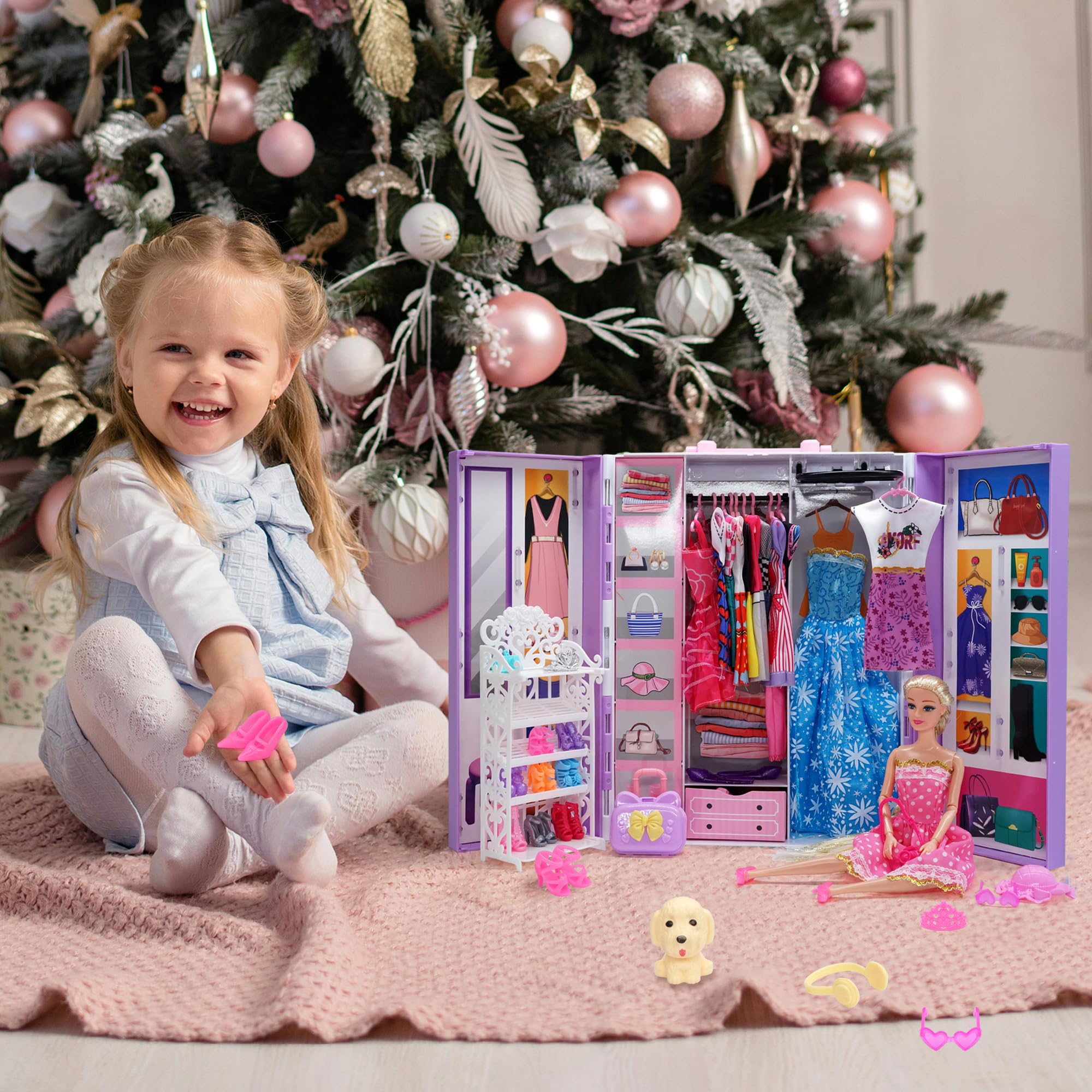 Sidola mirror and comb kit supports grooming moments during fashion playtime for kids.