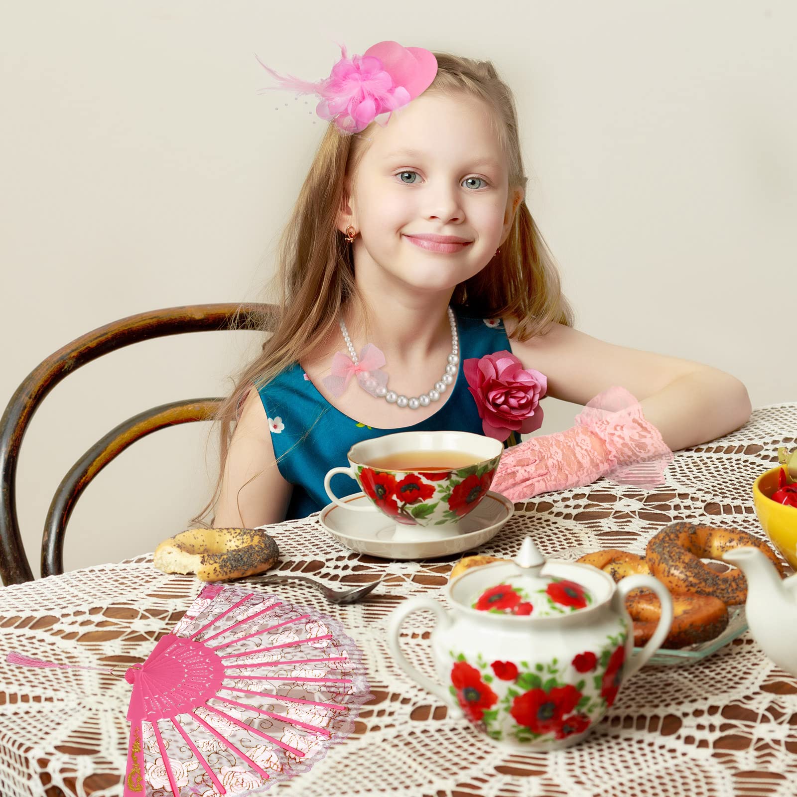 Sintege lace gloves worn by child showcase elegant design for charming party looks