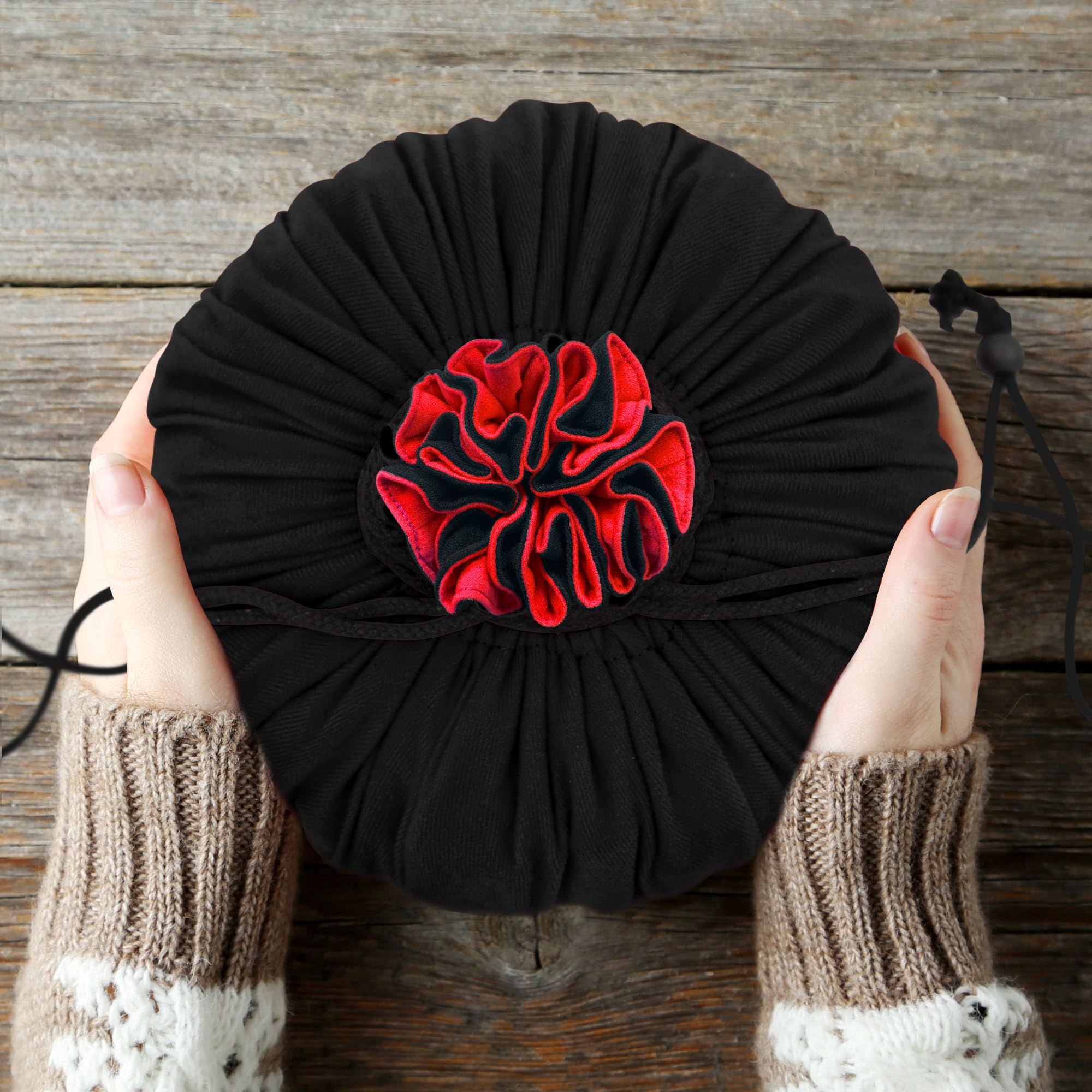 SIQUK black exterior with red lining adds stylish contrast