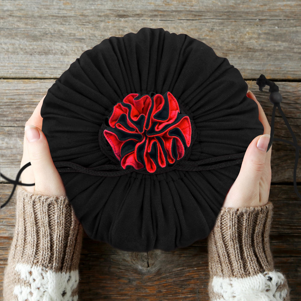 SIQUK black exterior with red lining adds stylish contrast