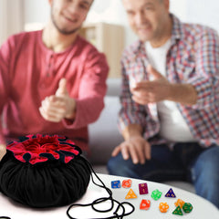 SIQUK portable design lets you carry dice anywhere