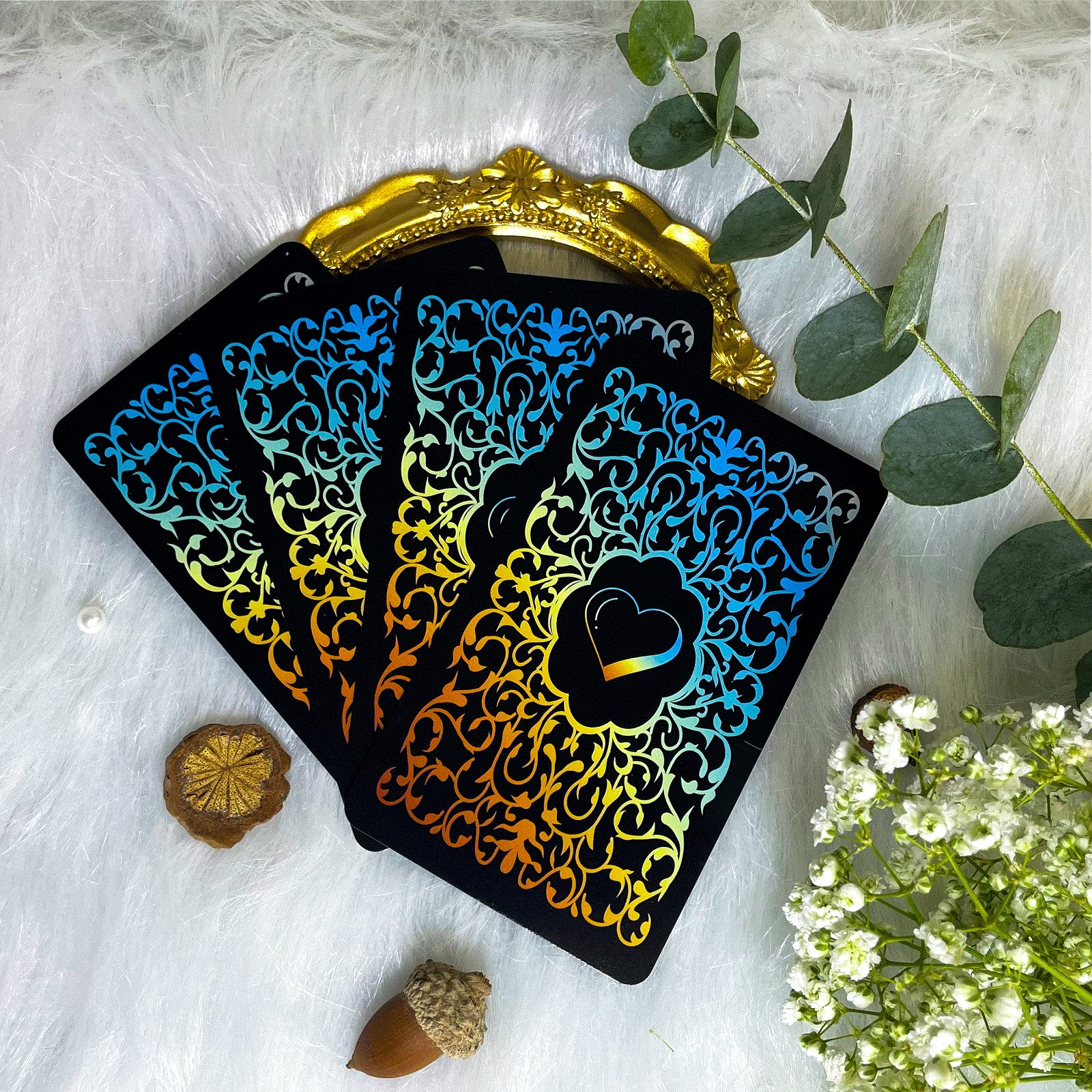 Sishui Life Oracle gift deck for thoughtful gatherings.