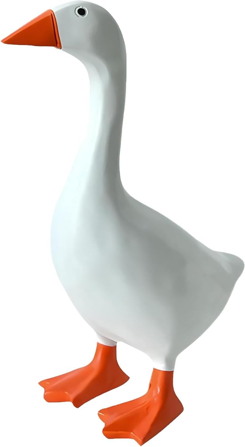 SJzdzsw 7-inch desk goose on an office desk adds whimsical charm