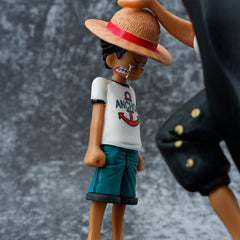 SkateIN Luffy action figure with dynamic pose for play