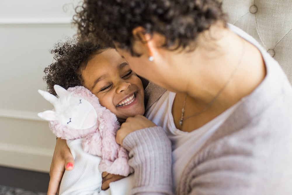 Slumberkins Unicorn Snuggler is machine washable for easy cleaning.