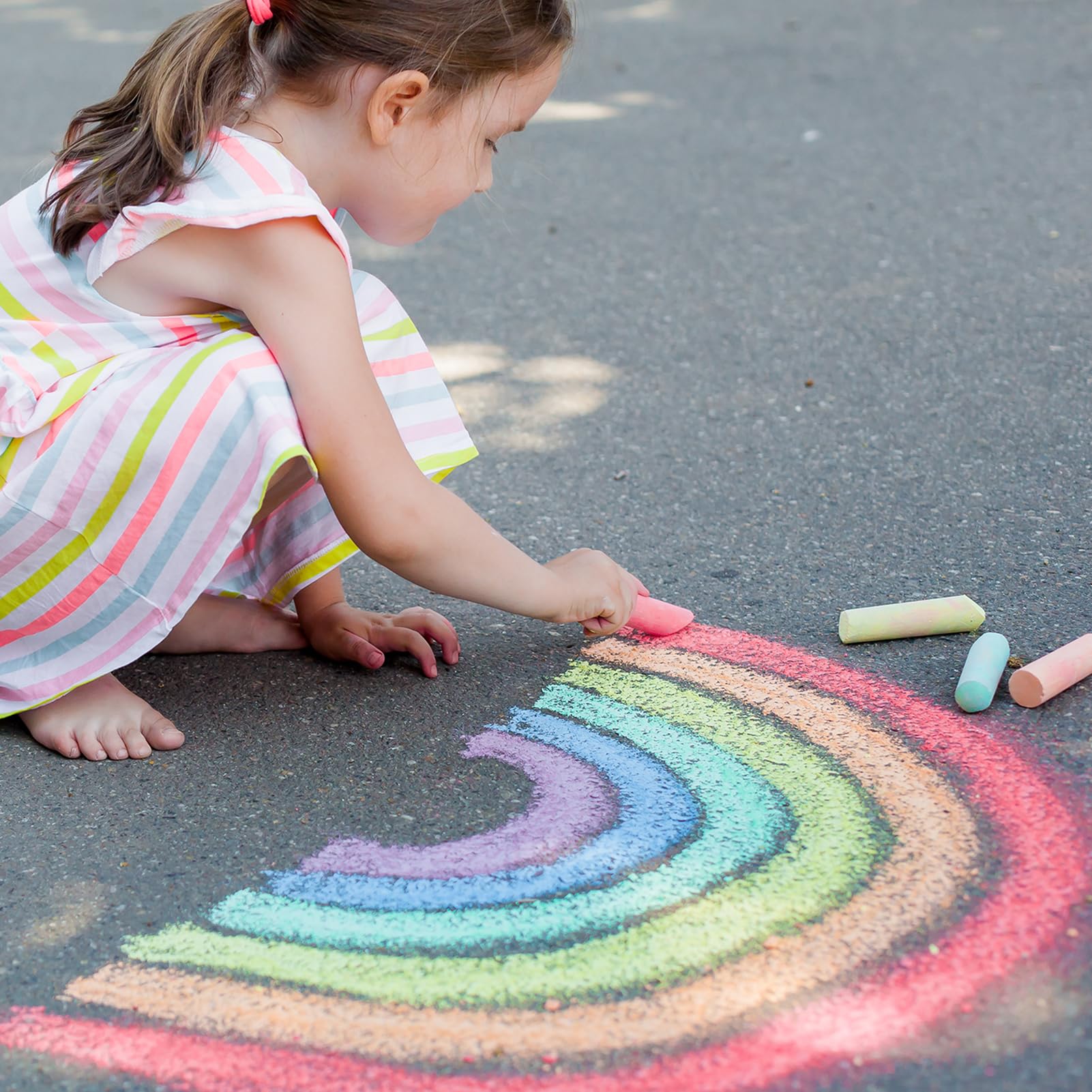 Small Fish easy-to-hold chalk for kids and adults to sketch