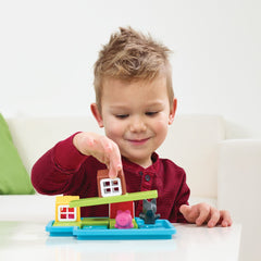 SmartGames pig-house-build challenge supports sequencing and spatial planning