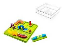SmartGames Smart Dog board solution shows the correct arrangement