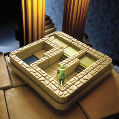 SmartGames Temple Trap maze grid layout ready for play and planning