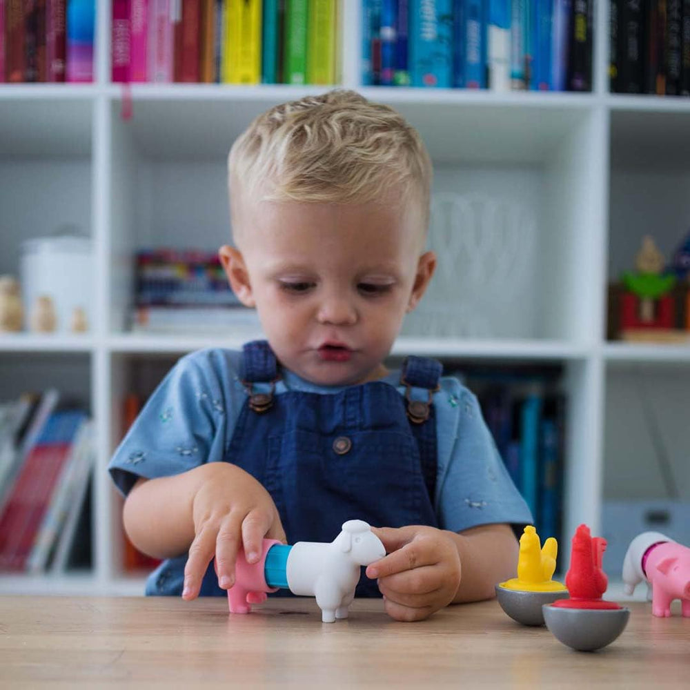 SmartMax My First Farm Animals pig piece with bright colors for imaginative farm play.