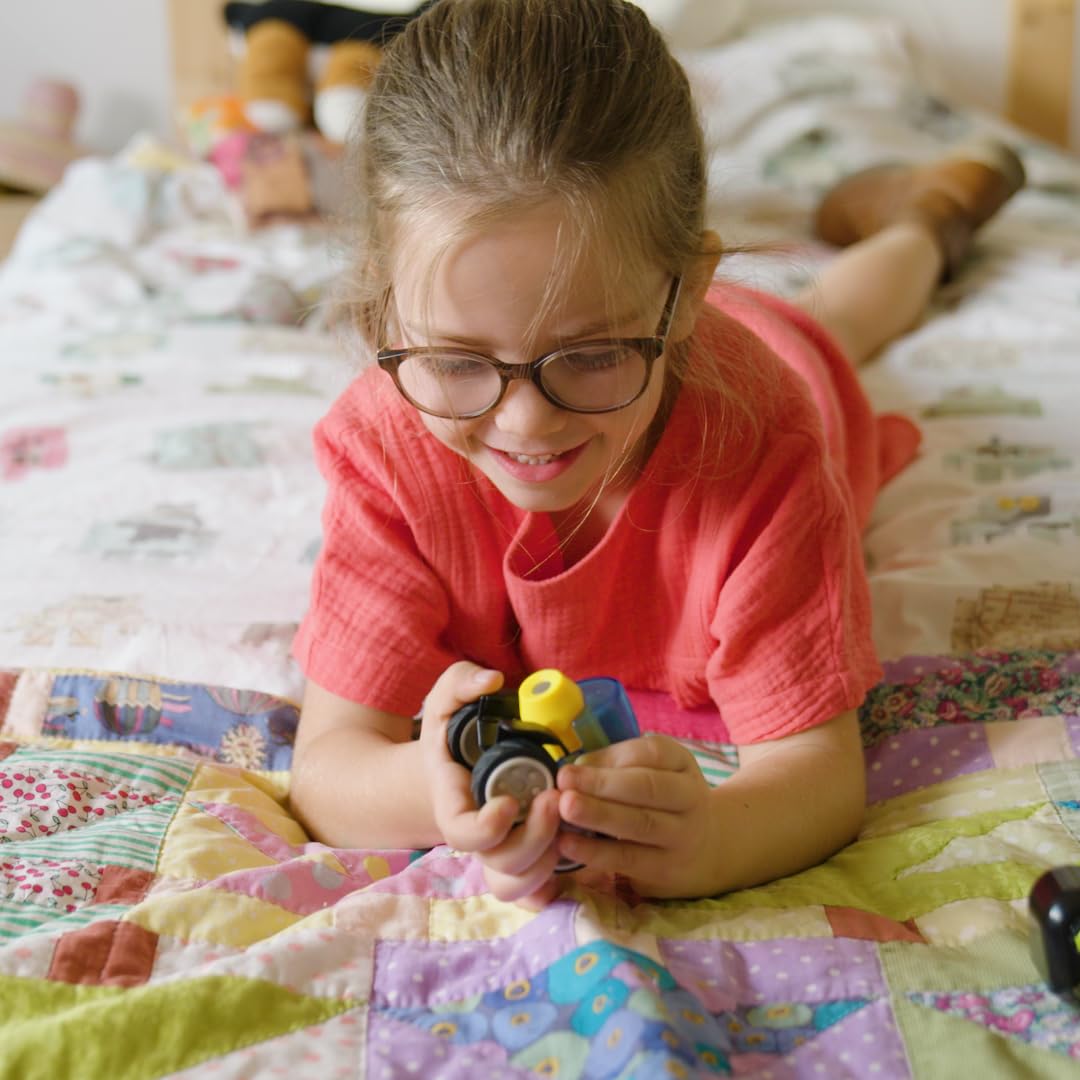 SmartMax Power Vehicles pull-back race car showing kinetic learning fun.