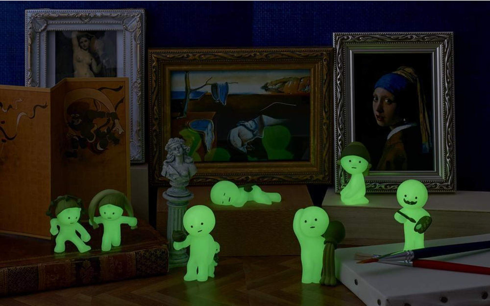 Smiski Dreams glow Secret figure sparks curiosity with mysterious night illumination.