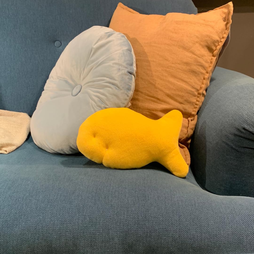 Snack Plushies cheddar-fish-plush-easy-clean material supports quick spot cleaning.