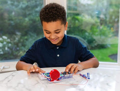 Snap Circuits FM Radio Kit family learning session boosts collaborative curiosity