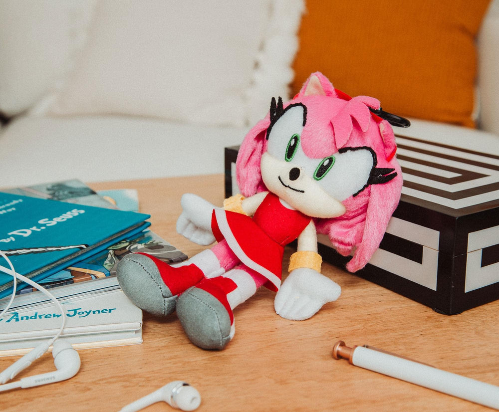 Close-up Amy Rose eyes capture expressive charm for collectors.