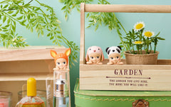 Sonny Angel Hippers mini-size decorative figure for mobile devices.
