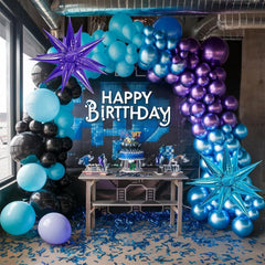 Sowide star balloons complete the kit with festive shine for themed events