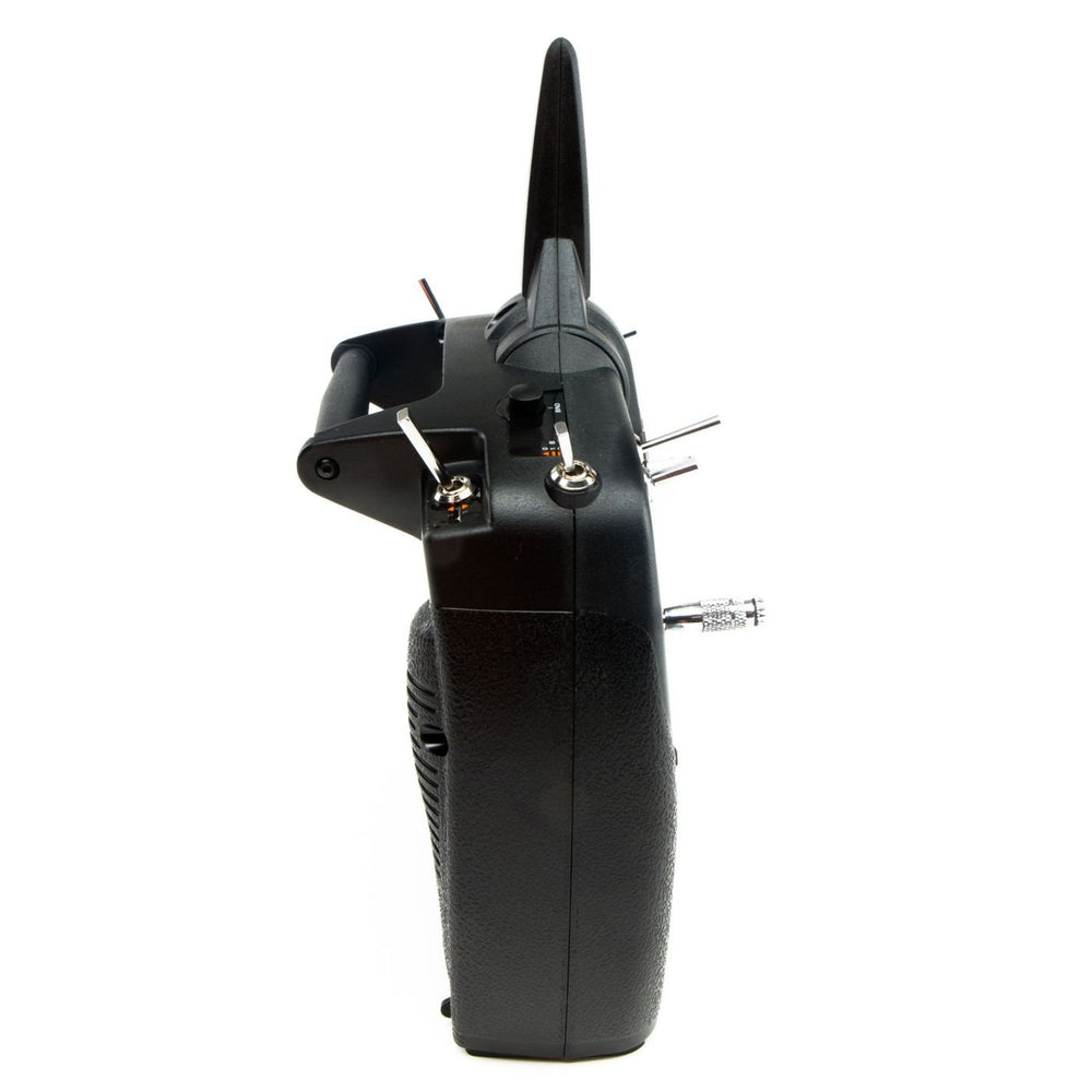 Spektrum DX6e telemetry socket supports optional sensors and receivers.