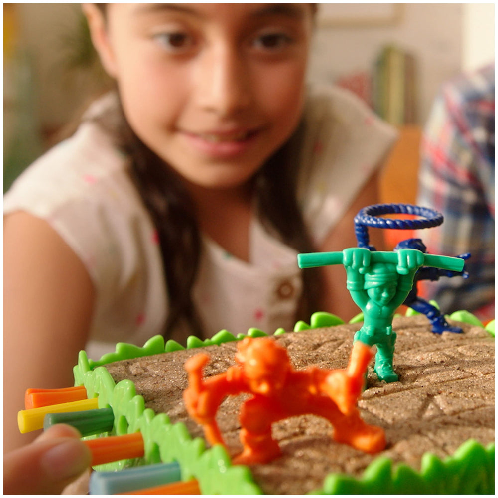Spin Master Sink N’ Sand characters fuel imaginative jungle adventures.