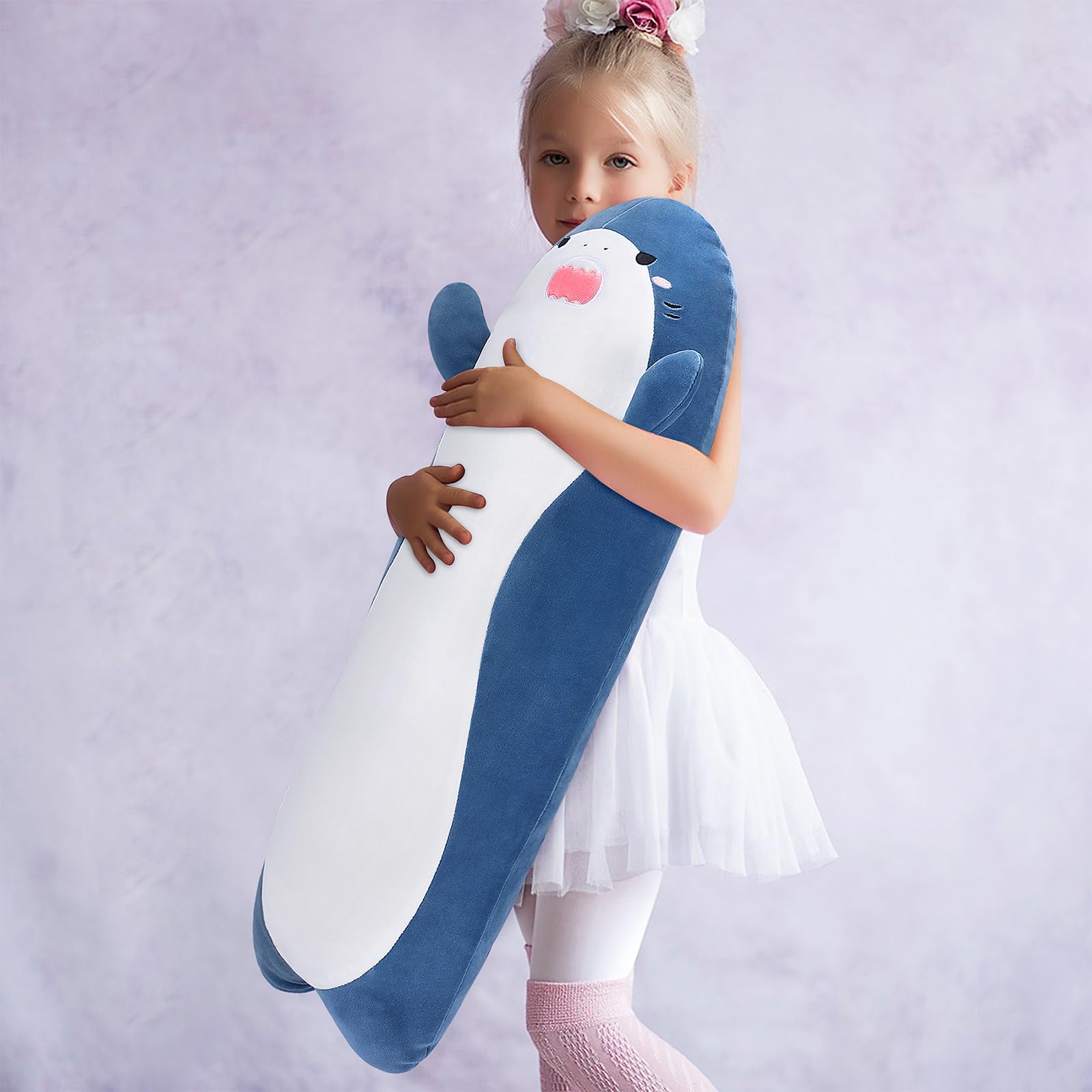 Sprinqdawin shark plush vacuum-packed, recovering fullness after unpacking.