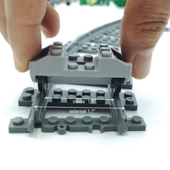 SpriteWorld fits major-brand tracks for oval or circle layouts