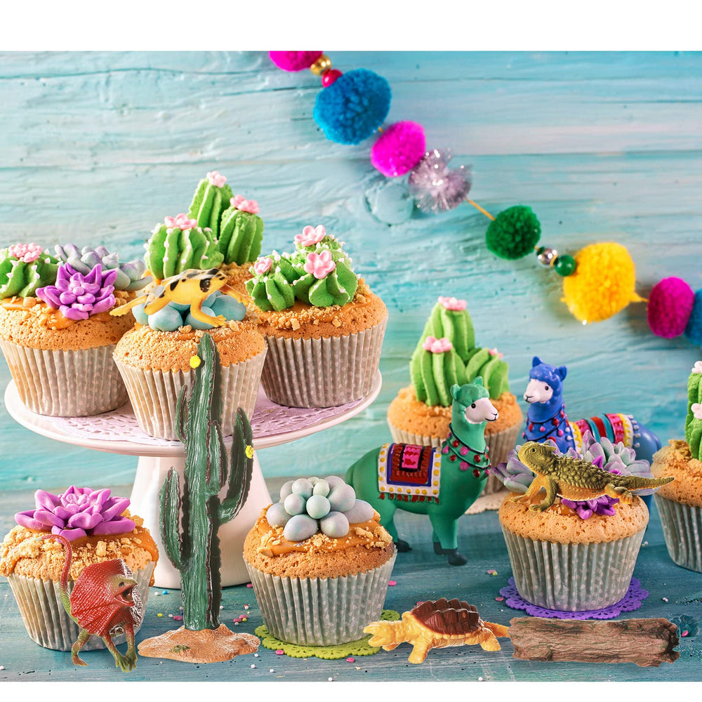 Sratte miniature forest decor set complete for classroom projects.