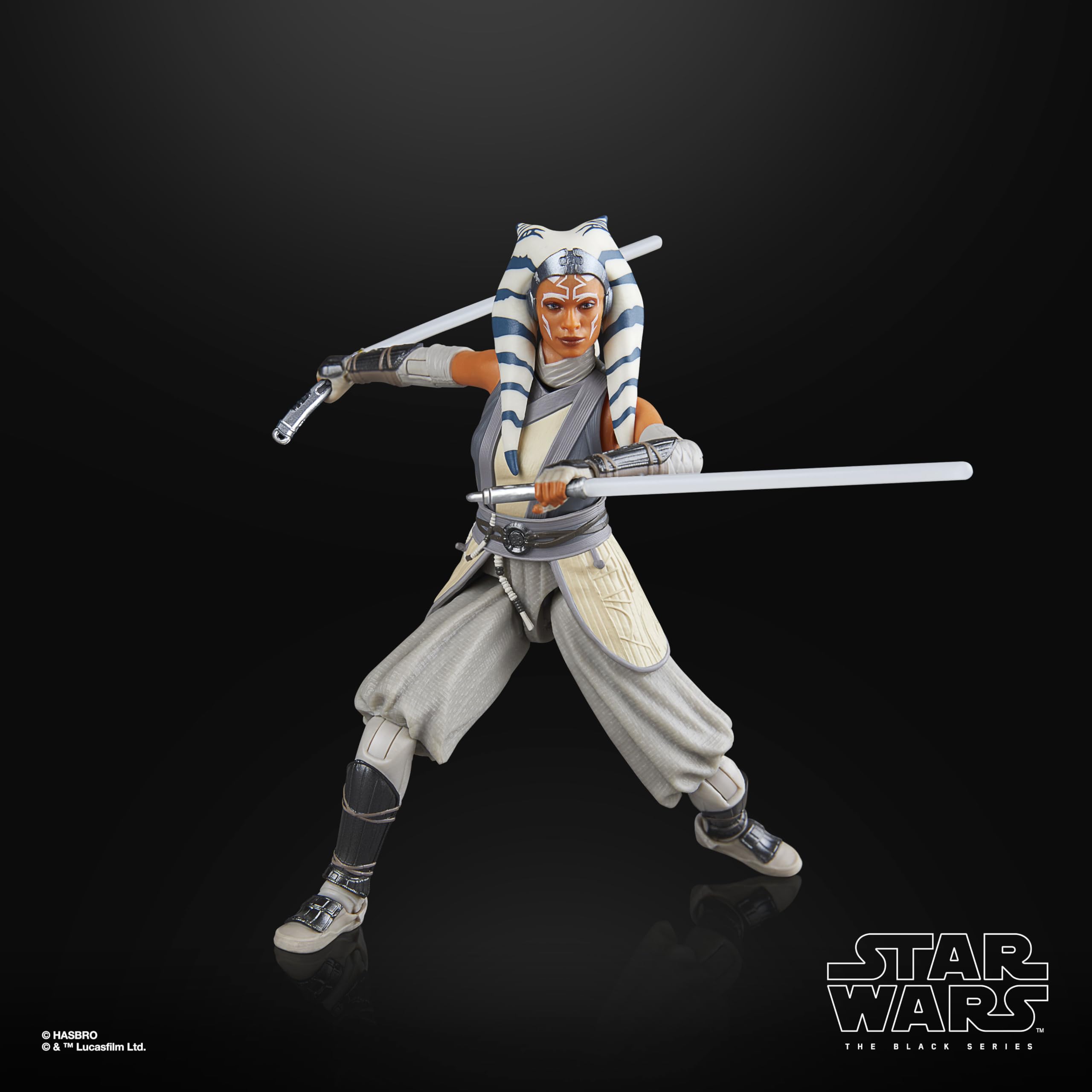 STAR WARS Ahsoka Peridea deco details capture the character look