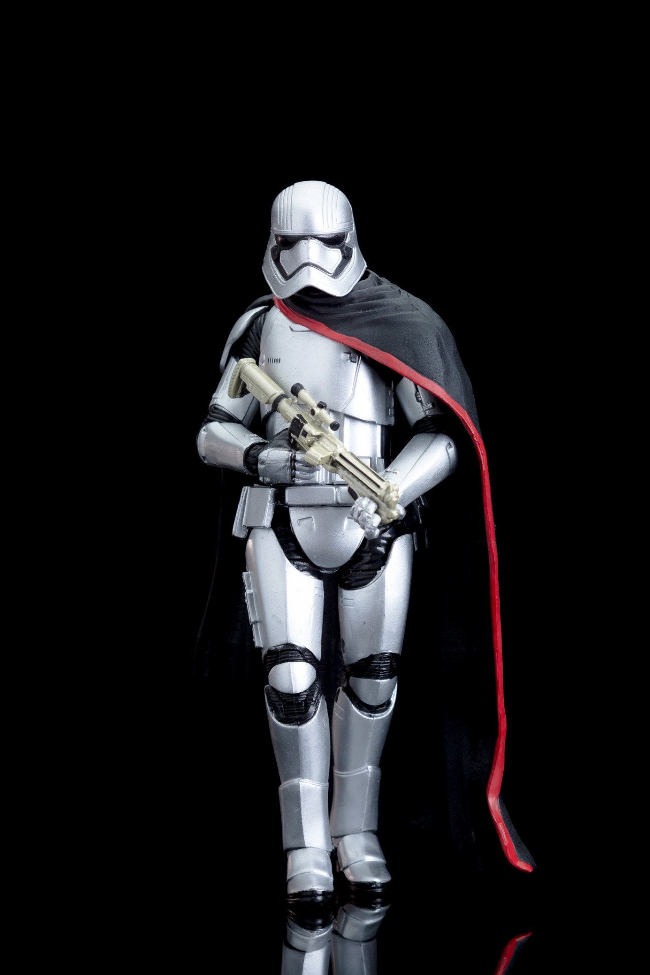 Star Wars Black Series Villain Trooper Commander armor details enhance immersive display and collection.