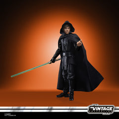 STAR WARS Display-ready figure sits neatly on shelves.
