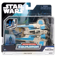 STAR WARS Fang Fighter with retractable landing gear enables dynamic posing.