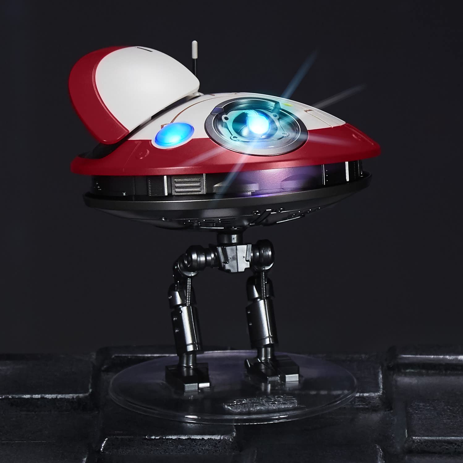 STAR WARS Lola head-sensor activation prompts varied light and movement responses for interactive fun.