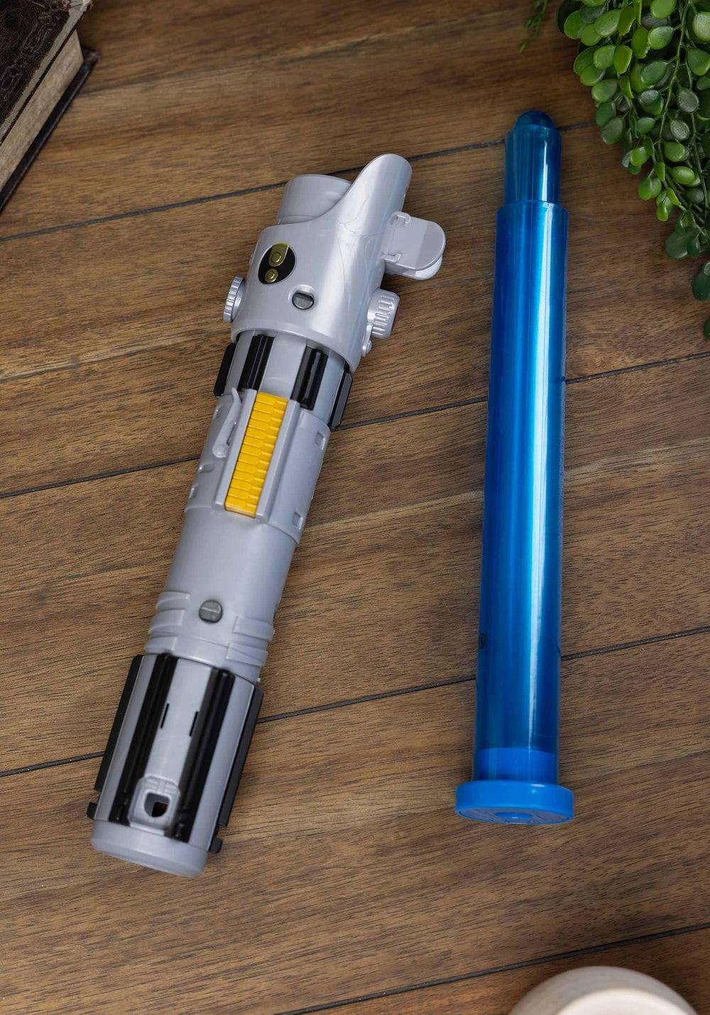 STAR WARS Lightsaber Forge electronic sound FX enhances pretend battles
