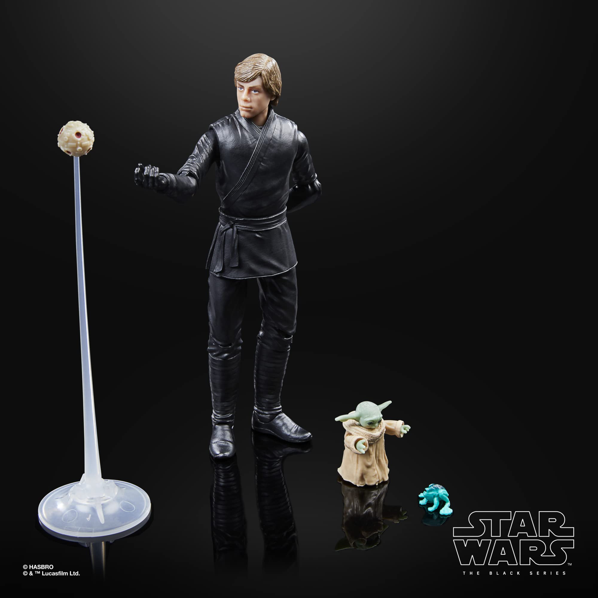STAR WARS Luke Skywalker & Grogu with lightsaber for action poses.