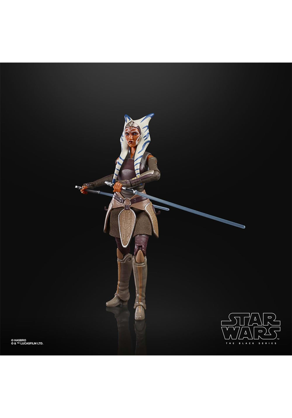 STAR WARS The Black Series Ahsoka Tano figure accessories include two items for customization.