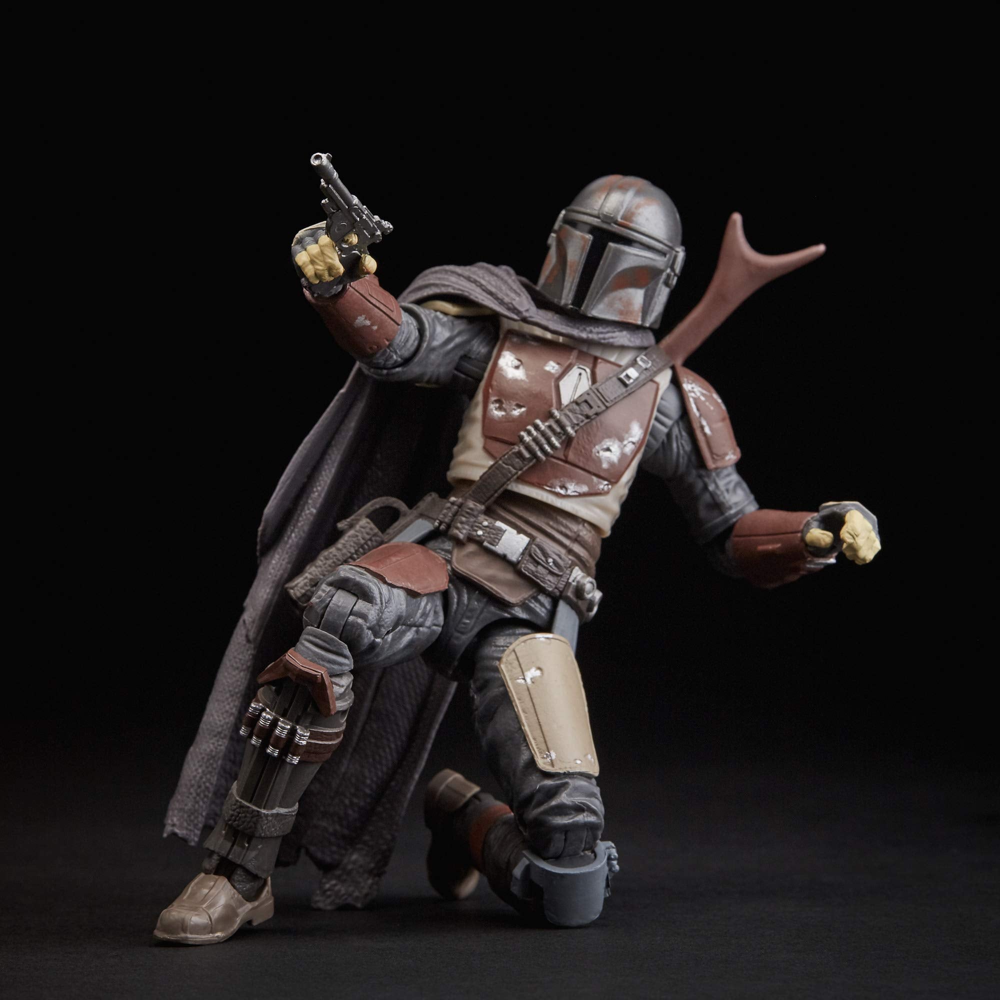STAR WARS The Black Series Mandalorian accessories for enhanced play.