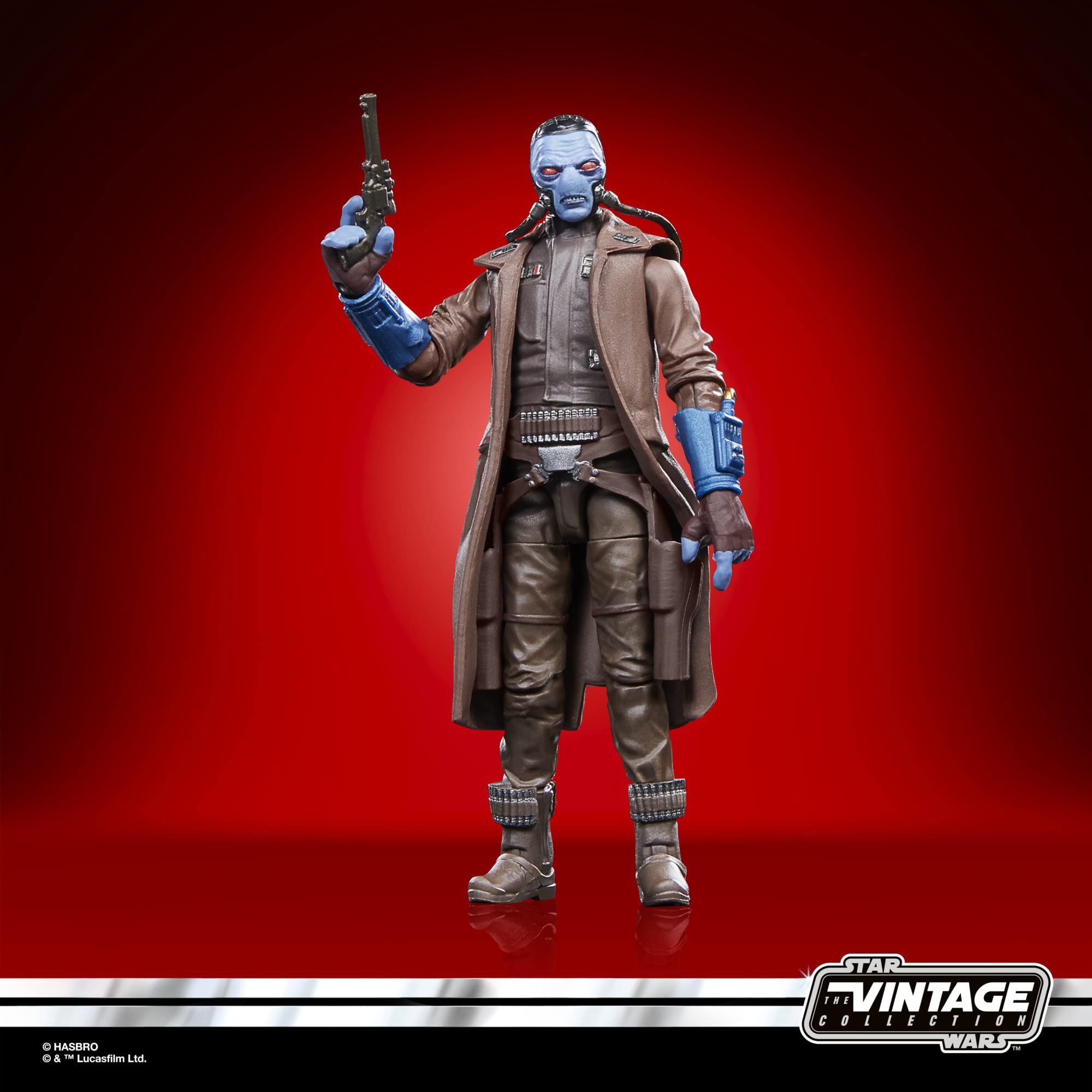STAR WARS Cad Bane figure with removable hat offers flexible styling for scenes.