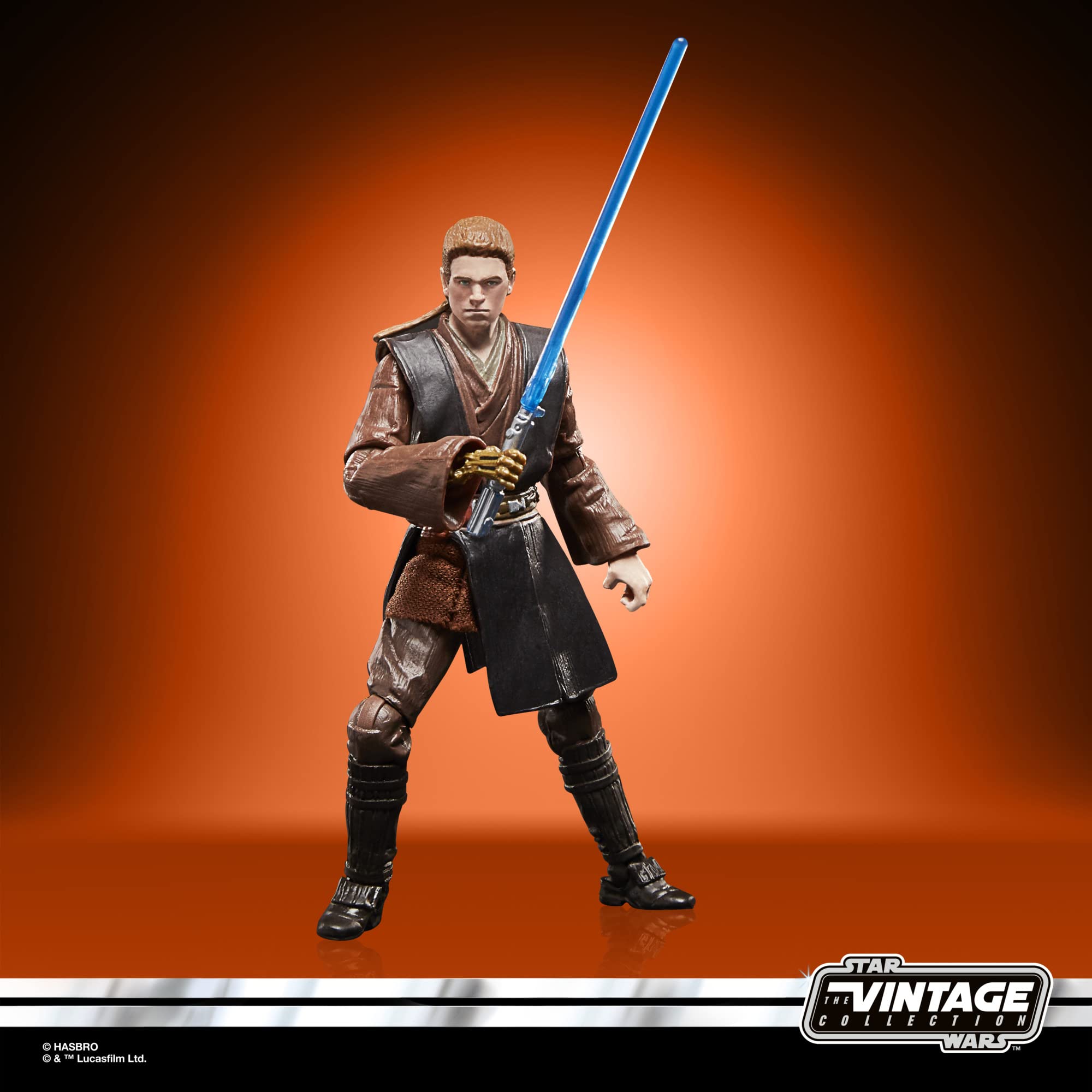 STAR WARS Padawan figure with fully poseable head, arms, and legs for versatile display.