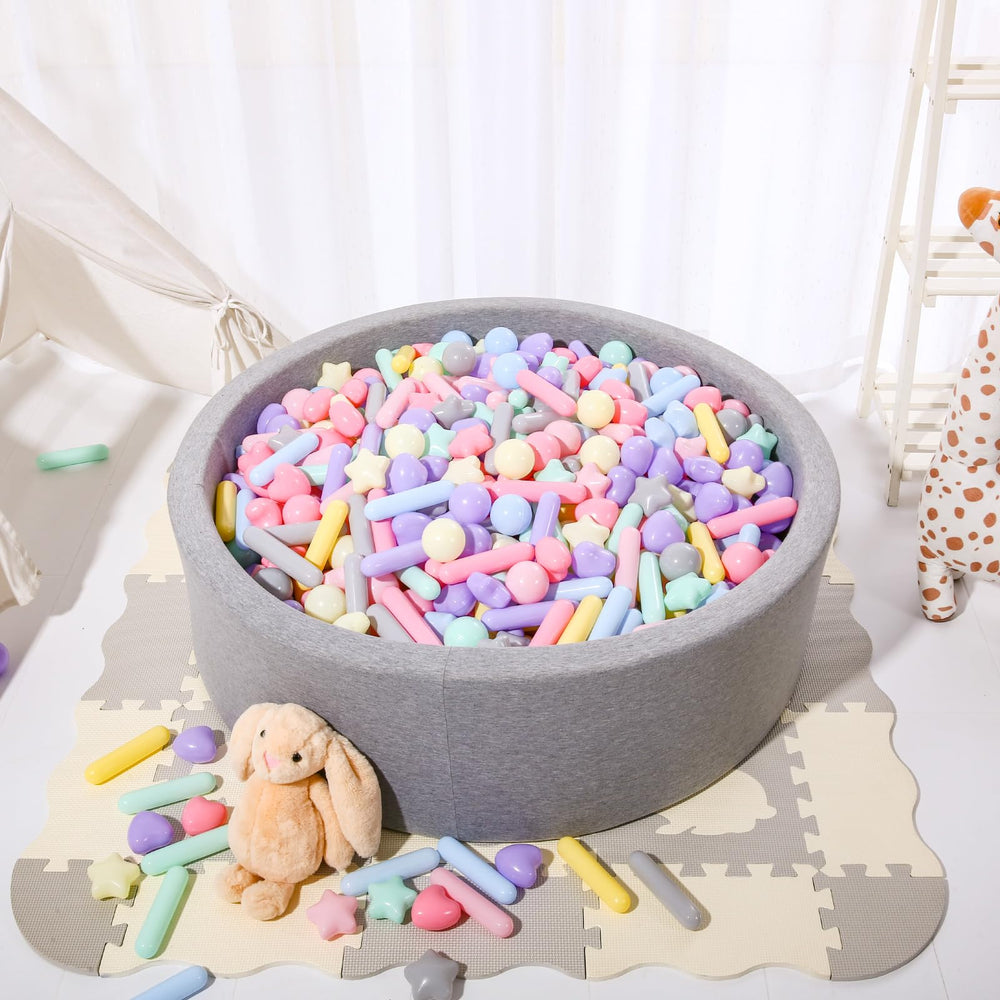 Easy-to-clean STARBOLO balls suitable for bath or pool use