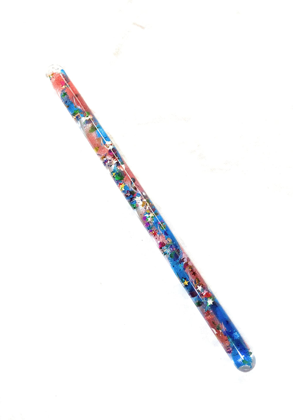 Star Magic Spiral Glitter Wand green shapes sparks visual interest during games.