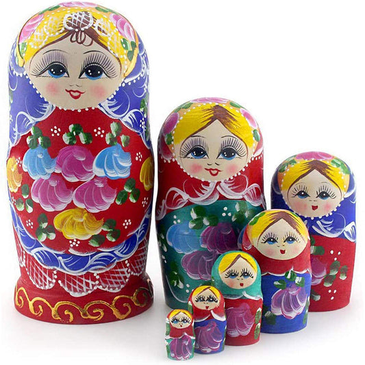 Starxing Russian nesting dolls seven-piece wooden set for educational stacking fun.