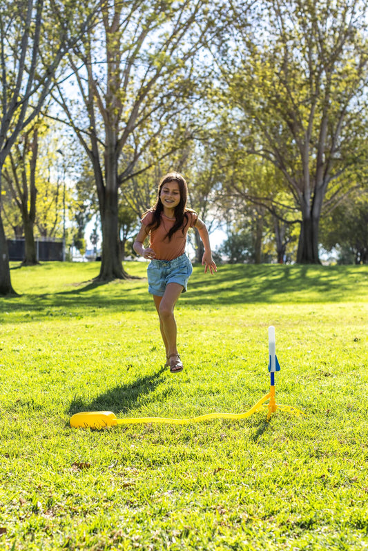 Stomp Rocket Jr Glow air hose connected to the launcher
