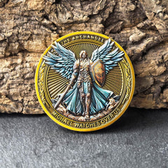 Strugglejewelry Compact size fits easily in pocket or wallet.