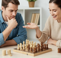 Sumind wooden king and queen pieces sized for easy handling during play