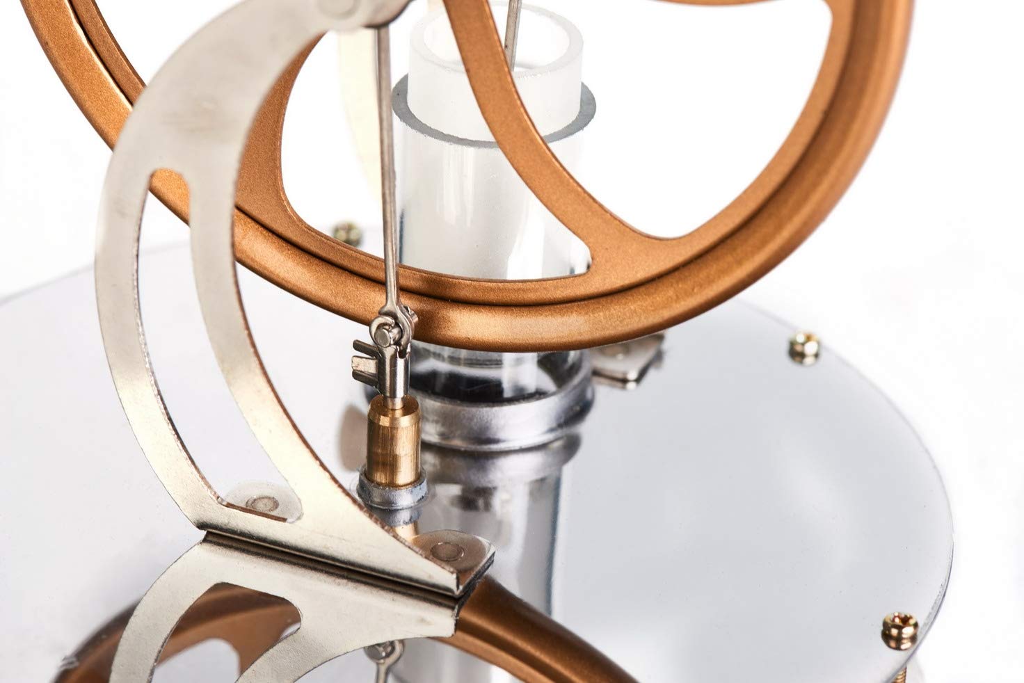 Sunnytech LT001 on a cup demonstrates heat-driven motion.