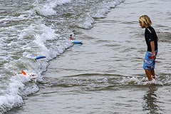 Surfer Dudes Bali Bobbi no batteries required for wave-powered fun