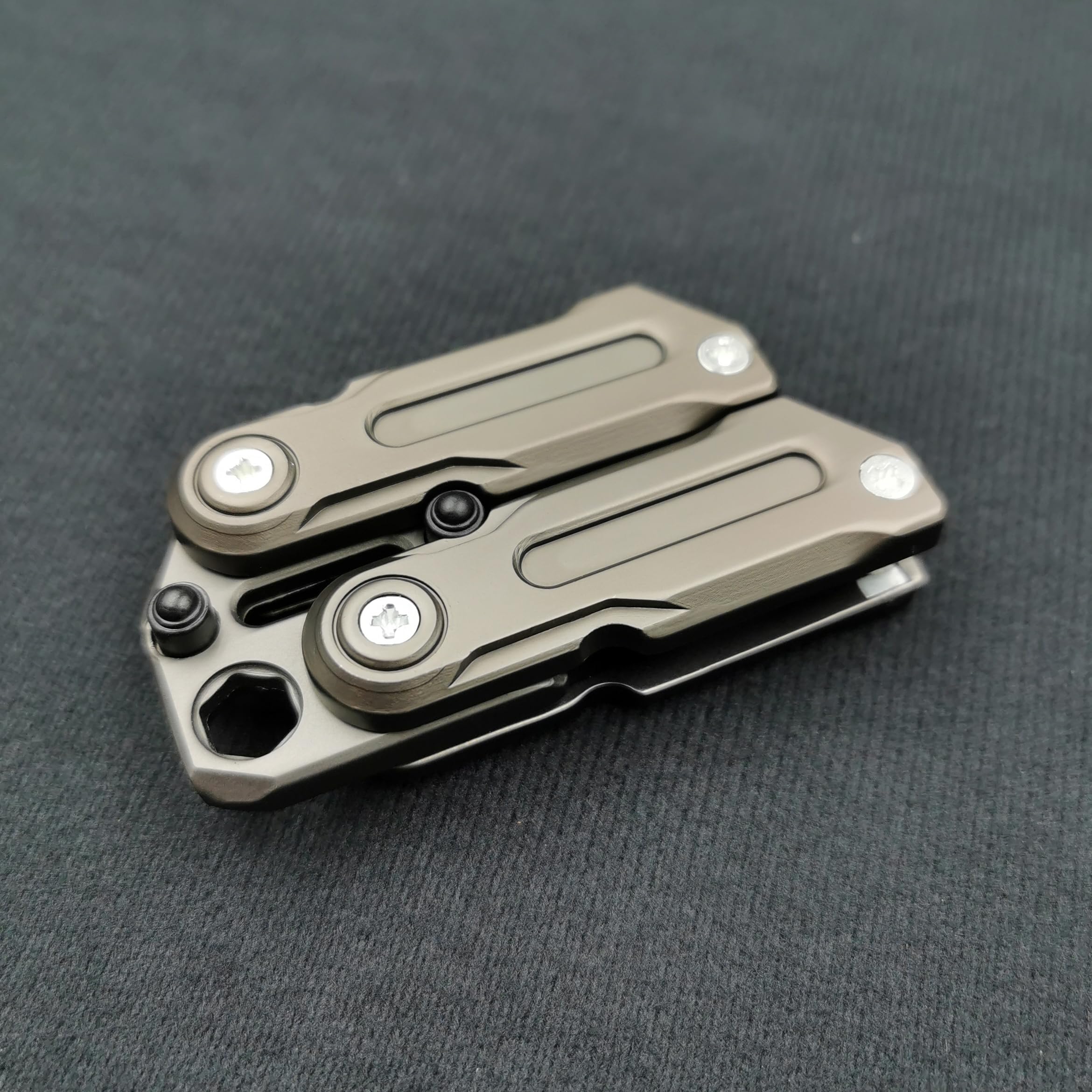 T-Conceal EDC fidget slider closeup highlighting magnetic design for focus
