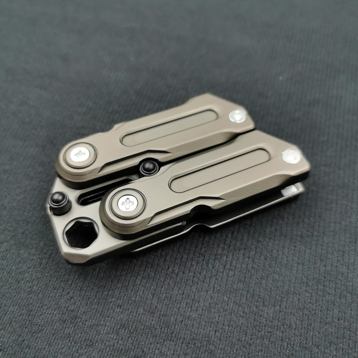 T-Conceal EDC fidget slider closeup highlighting magnetic design for focus